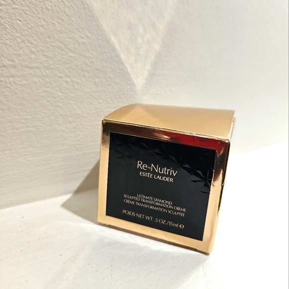 ESTEE LAUDER RE-NUTRIV ULTIMATE DIAMOND SCULPTED TRANSFORMATION CREME - Picture 5 of 8